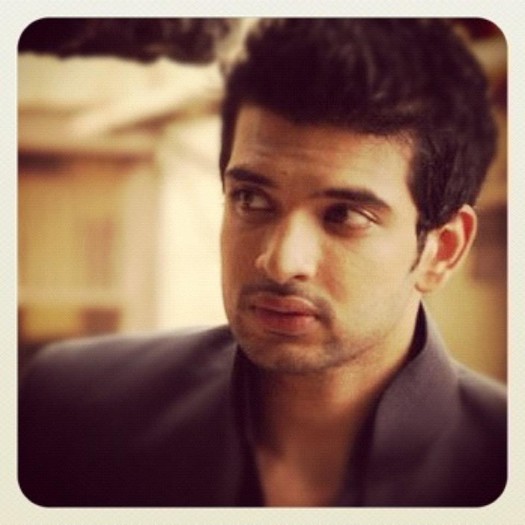 423905_10150742557246808_404334573_n - Karan Kundra