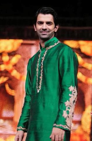 Barun -sobti diwali- image - Barun Sobti