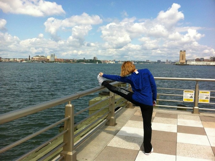 minzy jogging - 2NE1 3