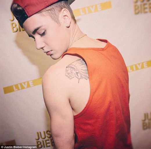 justin-bieber-are-un-nou-tatuaj-uite-pentru-cine-si-l-a-facut_2 - Stirea 8