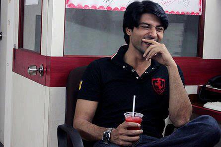 553879_263231707138131_1776950849_n