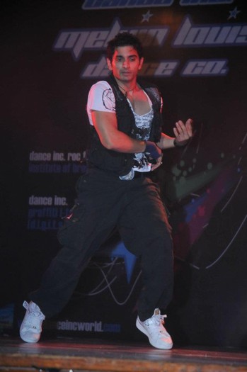 317821_297918423571634_1765090937_n 317821_297918423571634_1765090937_n