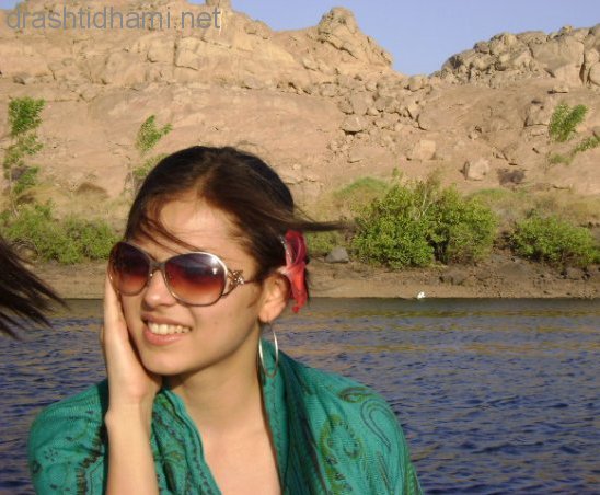 Drashti Dhami (40)