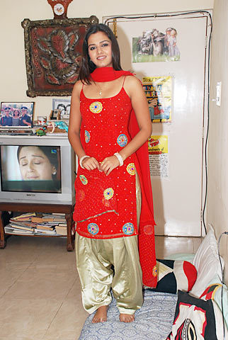 051009073352_daljit_kaur._(135)