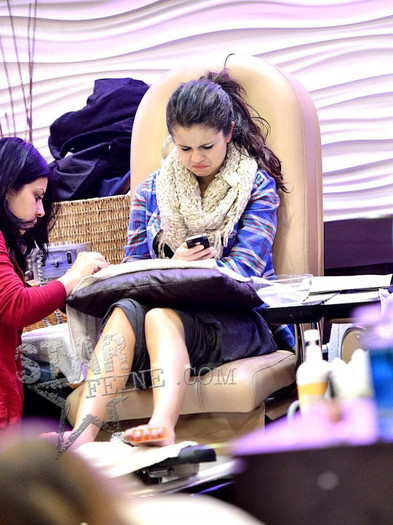 551125_353560394741299_1907432999_n - Selena manicure and pedicure