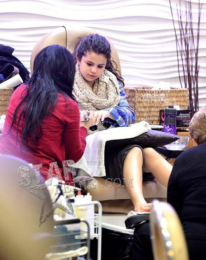 735090_353560141407991_1177789606_n - Selena manicure and pedicure