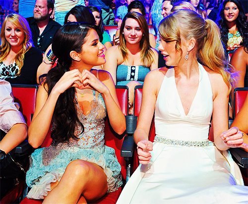 578058_254839201280086_1535462048_n