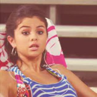 Pare răău am pozăă cu mama  gravidăă cu mine.Nu"s la eprubetăă