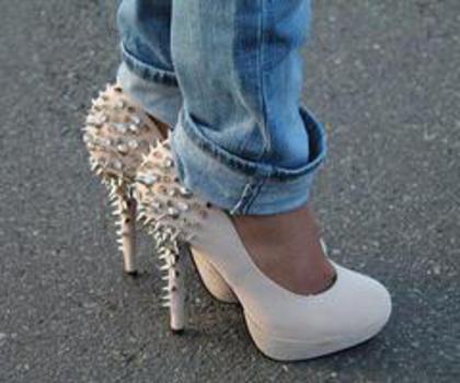 551109_328600747205501_172263078_n_thumb