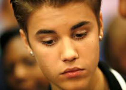 Mama şi tata au avut un accident.Trebuie sa identificăm cadavrele ;(