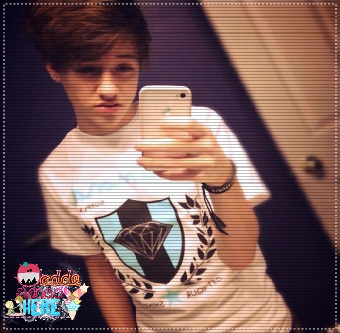 » ; nu mi se pare . #candi+ tu tot timpul ești ex;citată , deci =; ce vise aveam noi pe mess :3 #men