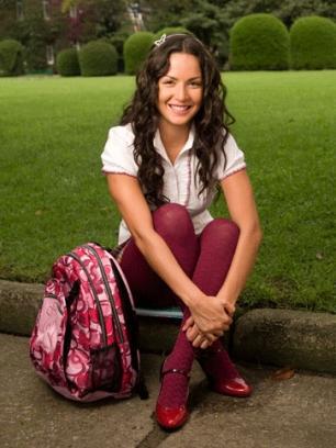 6 - Carmen Villalobos