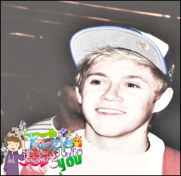 ; nu , eu eram special  . eu mâncam la nandos și mă gândeam la tine =; _ click; mi te imaginam :3 - o sărută ușor B-))))))))))) - # bii
