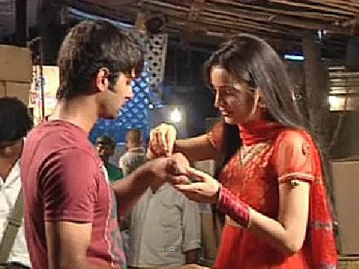 84399265_YJQLCWM - Sanaya Irani and Barun Sobti