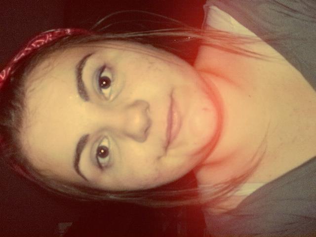 ; CREDEAM CA VOI MURI ALATURI DE BOCITOARE. + se pune langa liam si em + ^^ ;