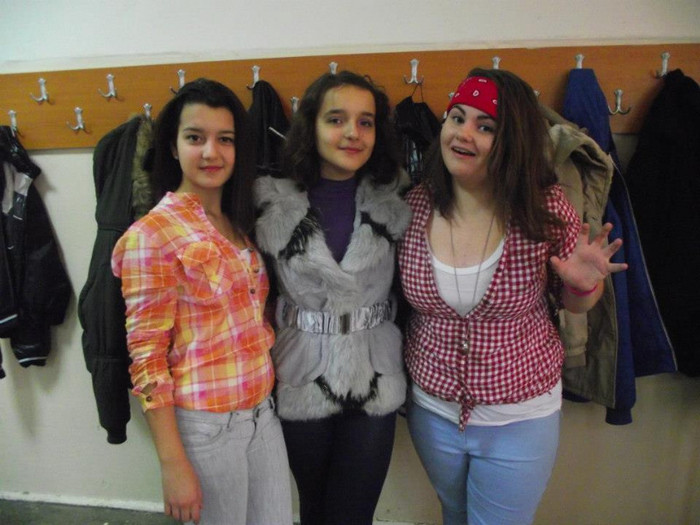 ; [ GaGa without me, but Alexandra and ..GABi =)))) ] ; AMM, AMM. cu placere :D.