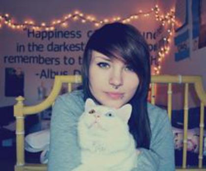 BAN-rdDCEAAguBd_thumb.jpg_large