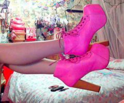 420995_585804418101353_907386137_n_thumb