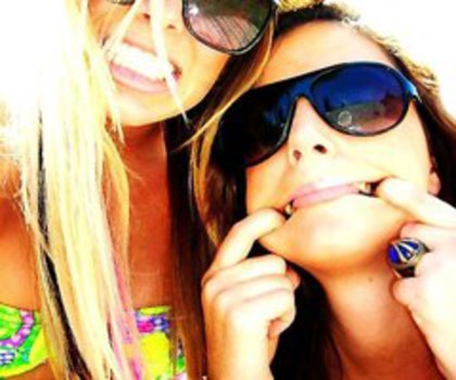 268463_318083864962092_186234175_n_thumb - xo_Fete_xo