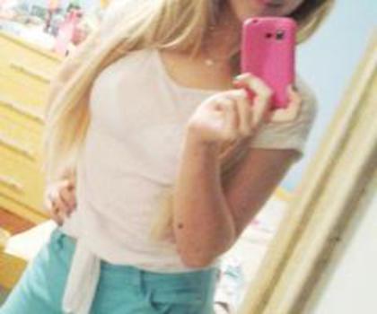 A-u1NAACcAEfxsn_thumb.jpg_large - xo_Fete_xo