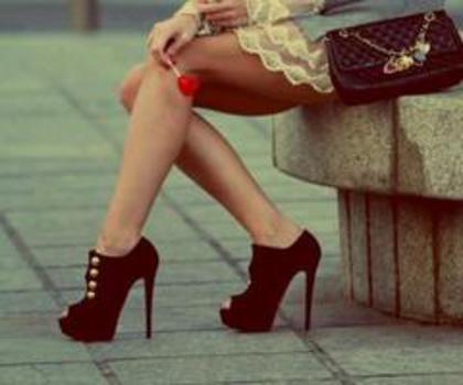 543924_497639920278485_1254053818_n_thumb