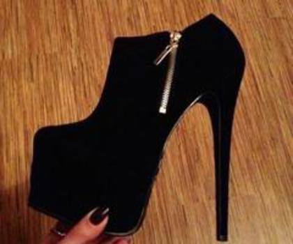 483249_496299197079224_1216603774_n_thumb