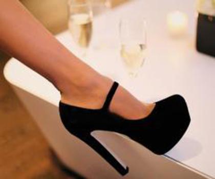 430874_404296242986785_1426879149_n_thumb