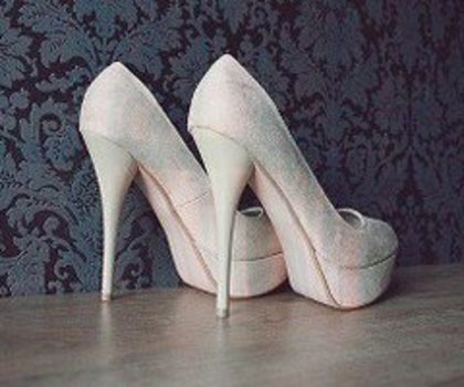 310124_253879401321267_324418869_n_thumb