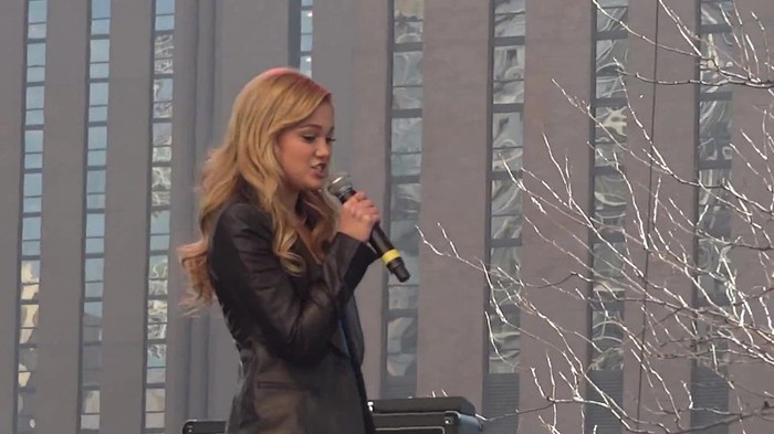 Fearless- Olivia Holt in Chicago 008