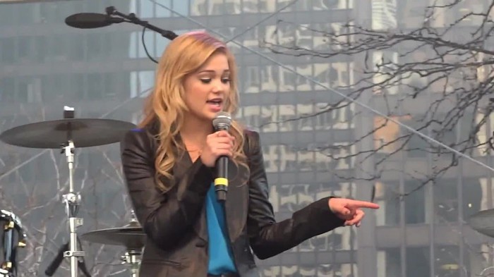Fearless- Olivia Holt in Chicago 029