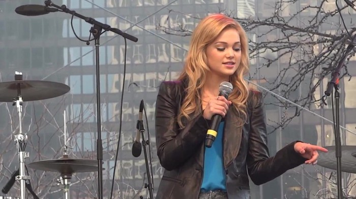 Fearless- Olivia Holt in Chicago 033