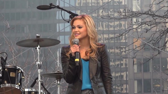 Fearless- Olivia Holt in Chicago 043
