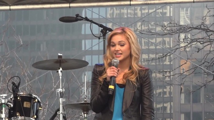 Fearless- Olivia Holt in Chicago 049