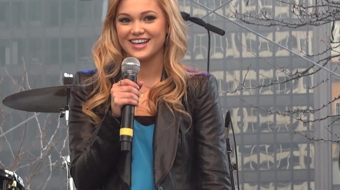 Fearless- Olivia Holt in Chicago 093 - Fearless - Olivia - Holt - in - Chicago