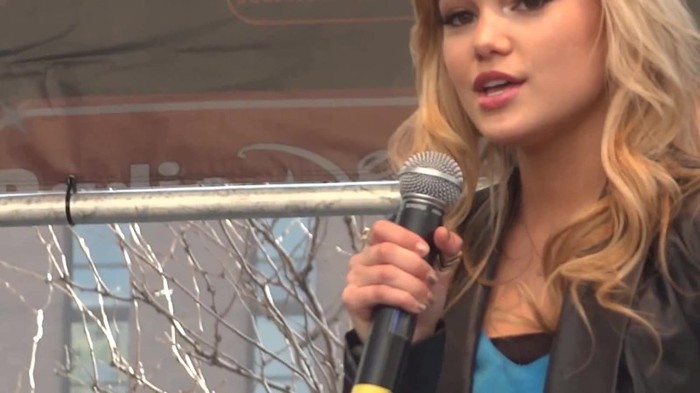 Fearless- Olivia Holt in Chicago 142