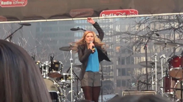 Fearless- Olivia Holt in Chicago 194