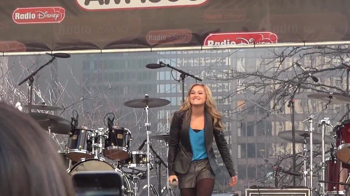 Fearless- Olivia Holt in Chicago 200