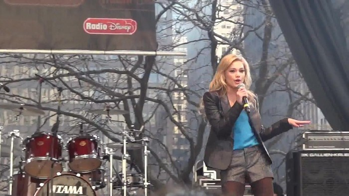 Fearless- Olivia Holt in Chicago 209