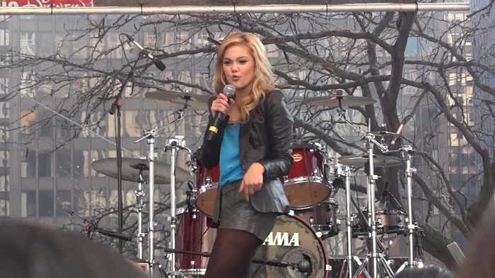Fearless- Olivia Holt in Chicago 303 - Fearless - Olivia - Holt - in - Chicago