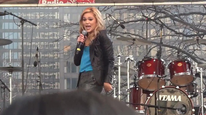 Fearless- Olivia Holt in Chicago 305 - Fearless - Olivia - Holt - in - Chicago