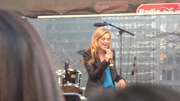 Fearless- Olivia Holt in Chicago 320 - Fearless - Olivia - Holt - in - Chicago