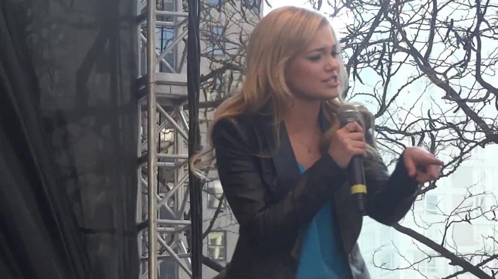 Fearless- Olivia Holt in Chicago 404 - Fearless - Olivia - Holt - in - Chicago