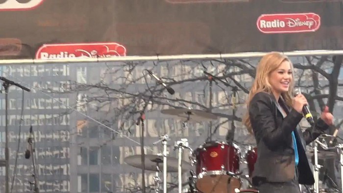 Fearless- Olivia Holt in Chicago 480 - Fearless - Olivia - Holt - in - Chicago