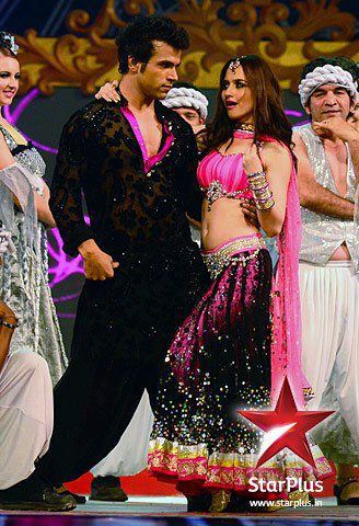 541988_409404752467180_354469897_n