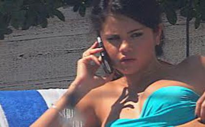 alo..Rose ne intalnim in parc?