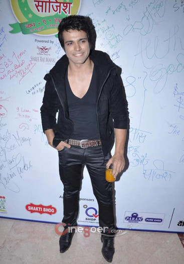 21607_383673001707022_1136093588_n - 2-Arjun si Purvi