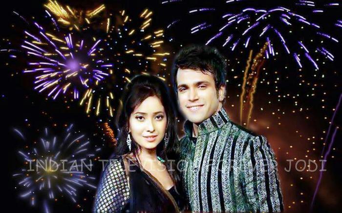 154245_384882564919399_1773582841_n - 2-Arjun si Purvi