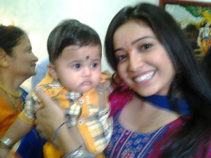 552471_379672595440396_1874544063_n