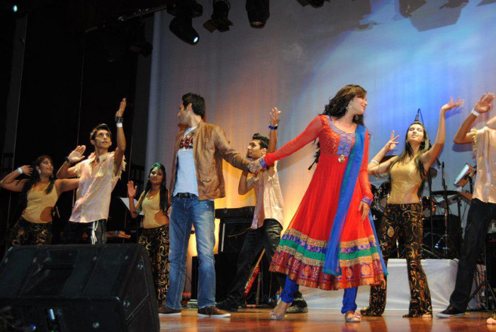 644223_366514726756183_1230076825_n