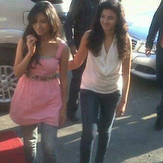 217998_4602788394464_477410359_n